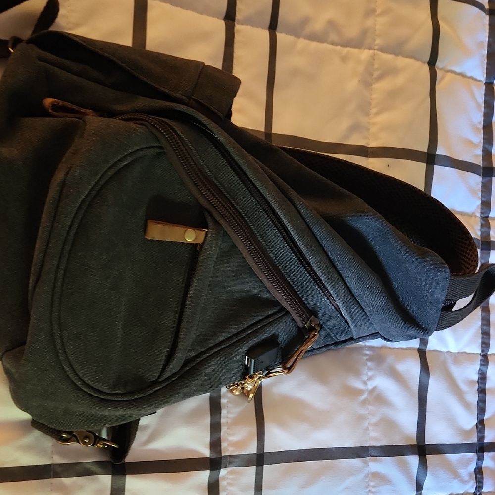 Unsex Black Crossbody Bag